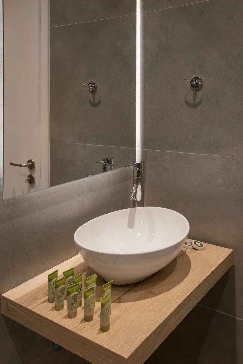 Roomy And Comfortable Apartment Near Acropolis By Ghh 雅典 外观 照片