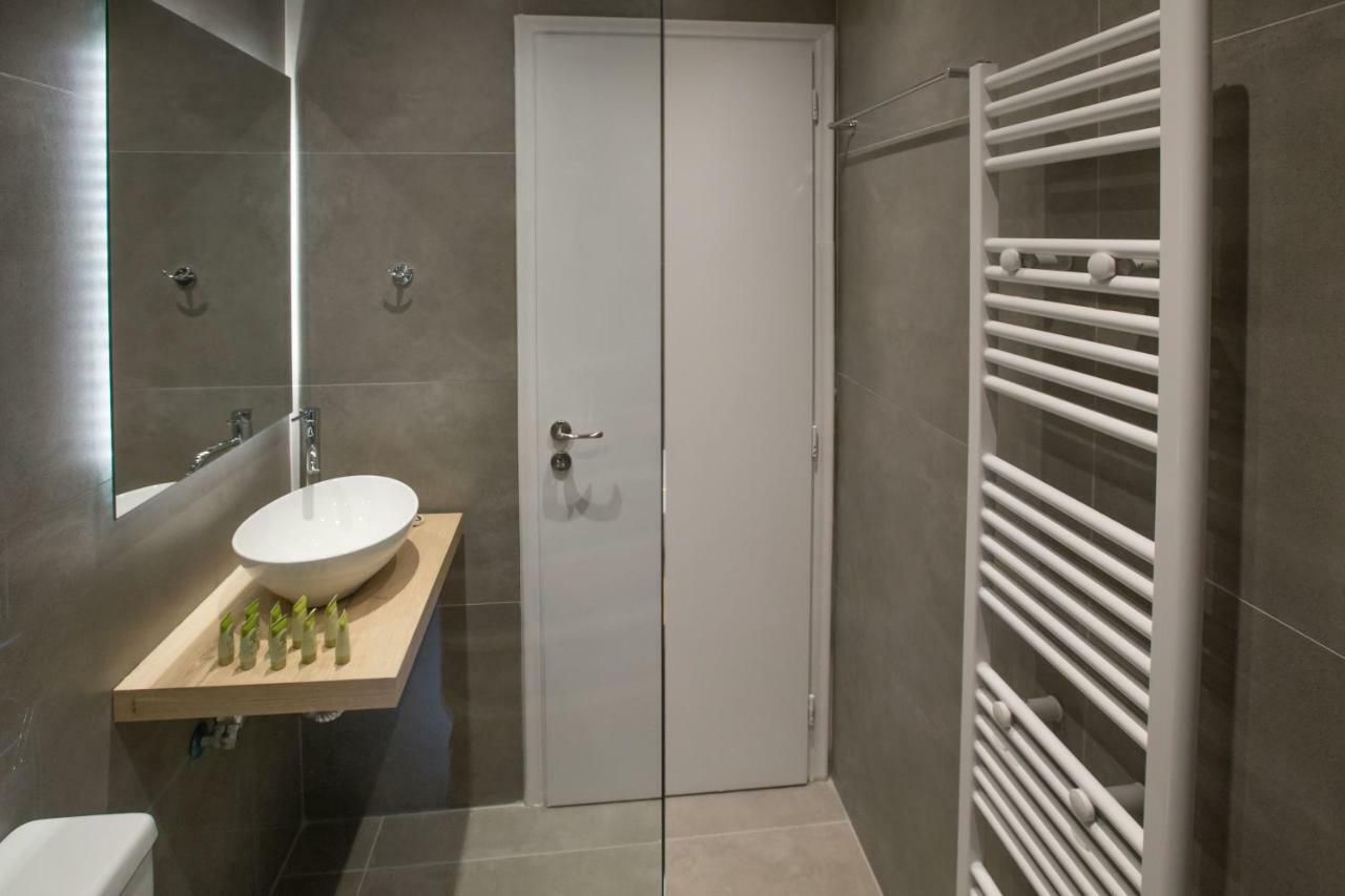 Roomy And Comfortable Apartment Near Acropolis By Ghh 雅典 外观 照片